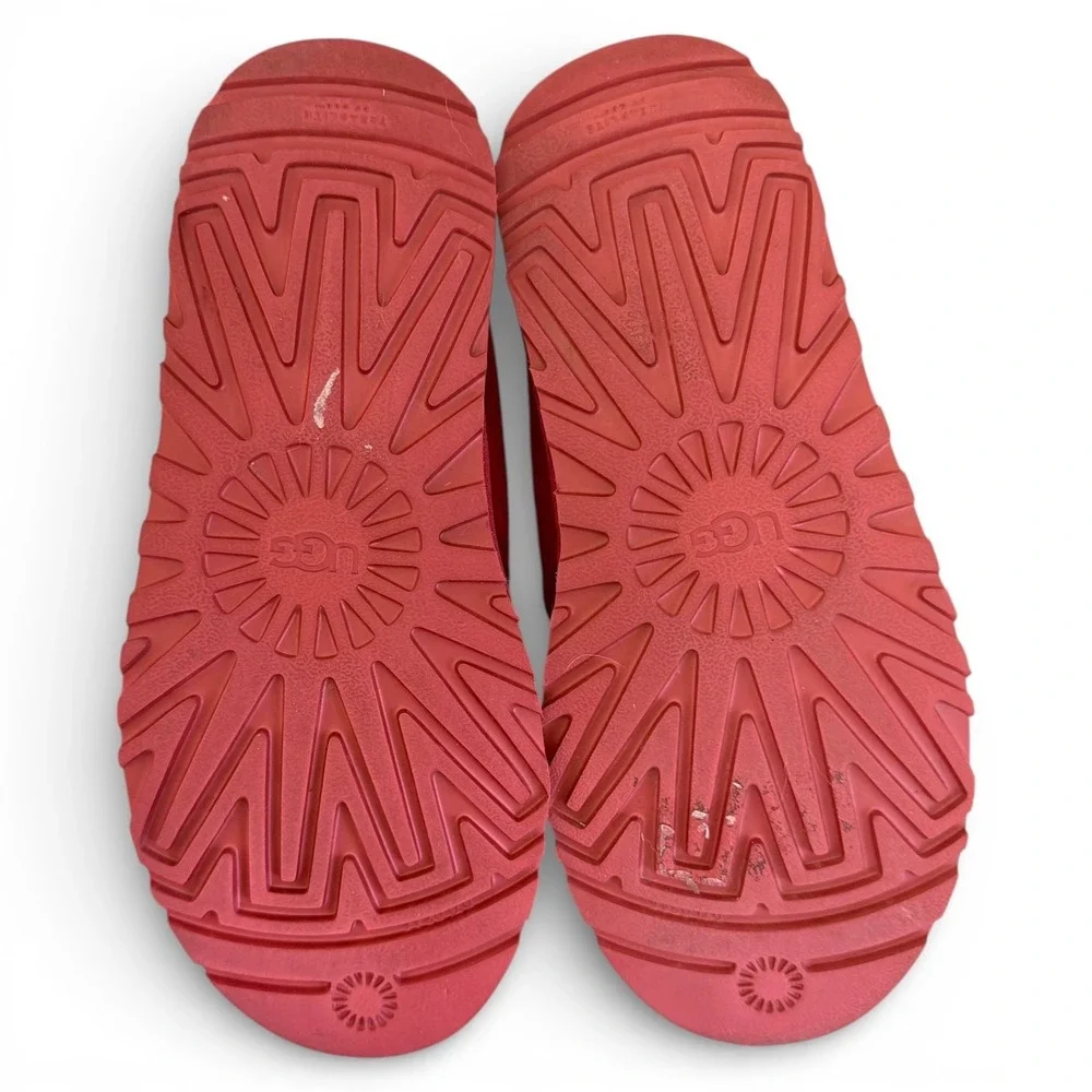 UGG Neumel‎ Boot Womens 7 Red Suede Lace Up Chukka Sheepskin Lined 1094269